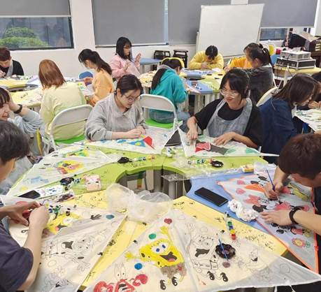 “情绪色彩探索”团体辅导