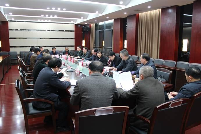 说明: 座谈会现场