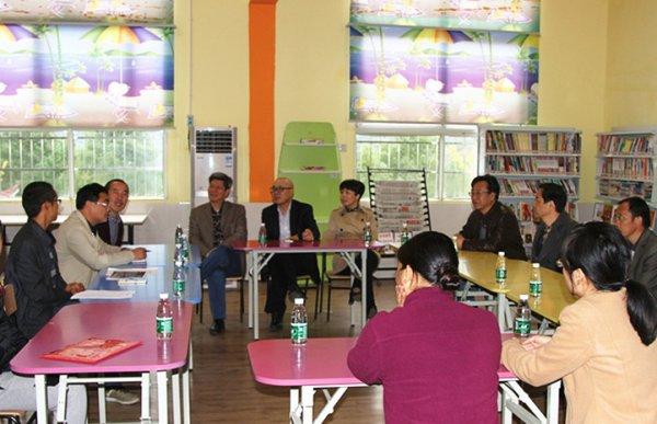 矮寨镇民族小学座谈会现场