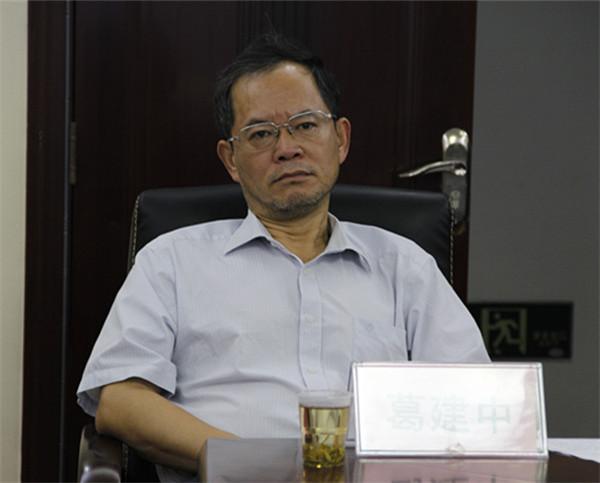 省教育厅副厅长葛建中观看直播比赛