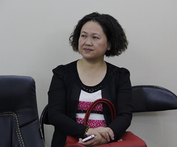 省教育厅基教处处长王玲观看直播比赛