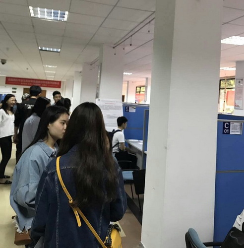 招聘会现场