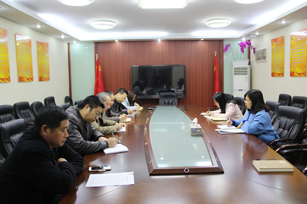 二支部集中学习现场