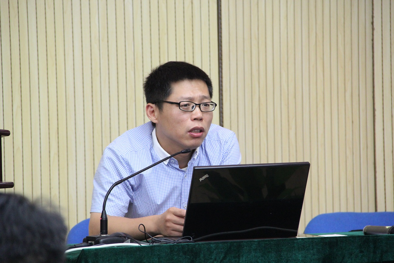 范保玉老师作题为《信息技术与教学过程的融合》的专题讲座