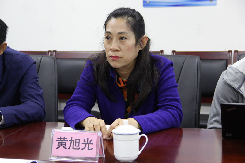 中央电化教育馆基础教育资源部主任黄旭光出席会议并讲话