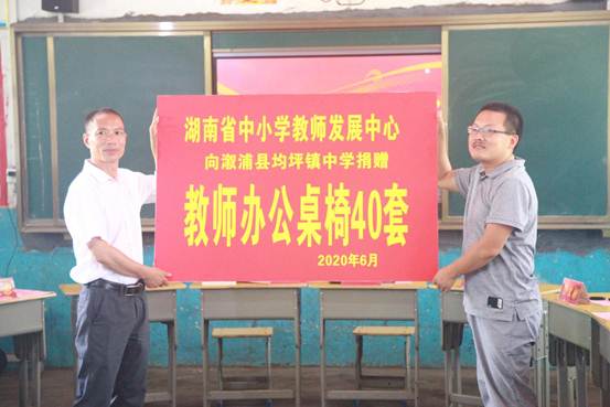 说明: 398e1b0bc3d352f35a969f64e685ca1